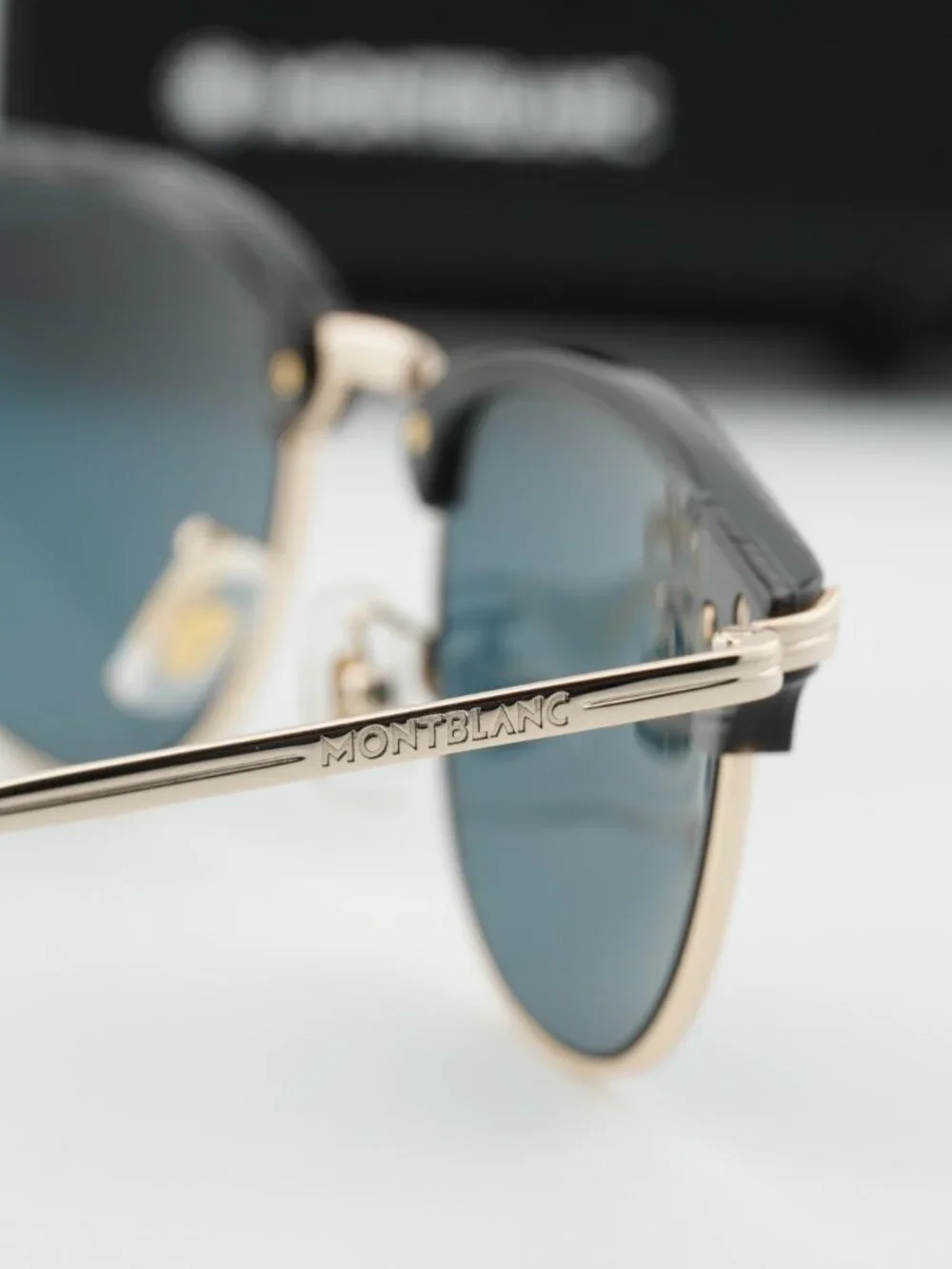 Montblanc model mb0364s